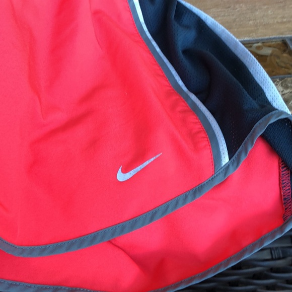 NIKE  Dri Fit Running Short - Picture 5 of 8